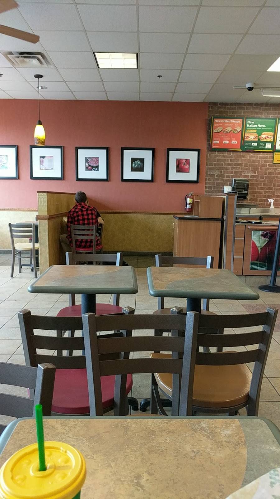 Subway | meal takeaway | 1261 Stittsville Main St The Shops of Main Street Unit2, Stittsville, ON K2S 2E4, Canada | 6138314994 OR +1 613-831-4994