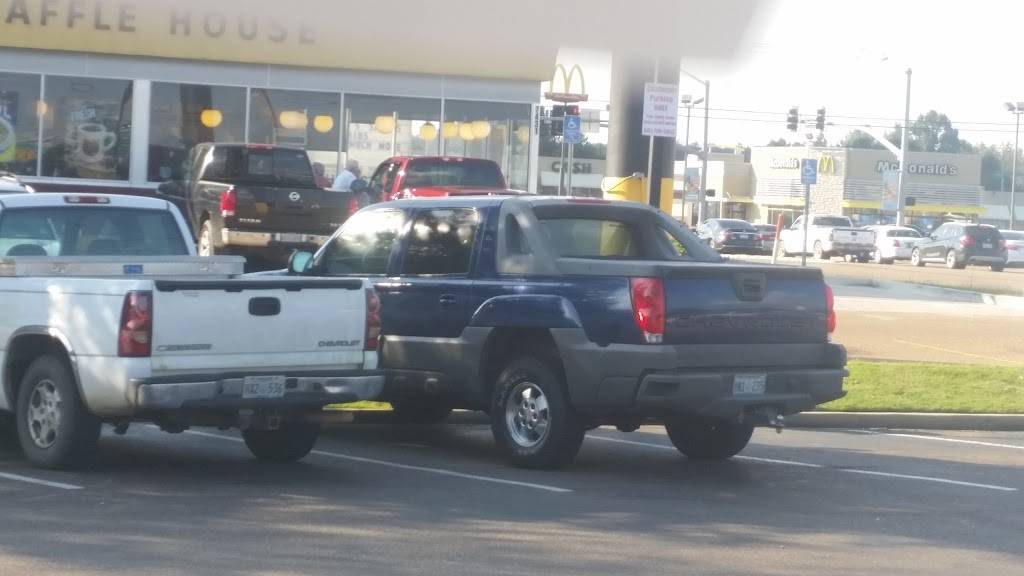 Back Yard Burgers | restaurant | 7433 S Siwell Rd, Byram, MS 39272, USA | 6013467767 OR +1 601-346-7767