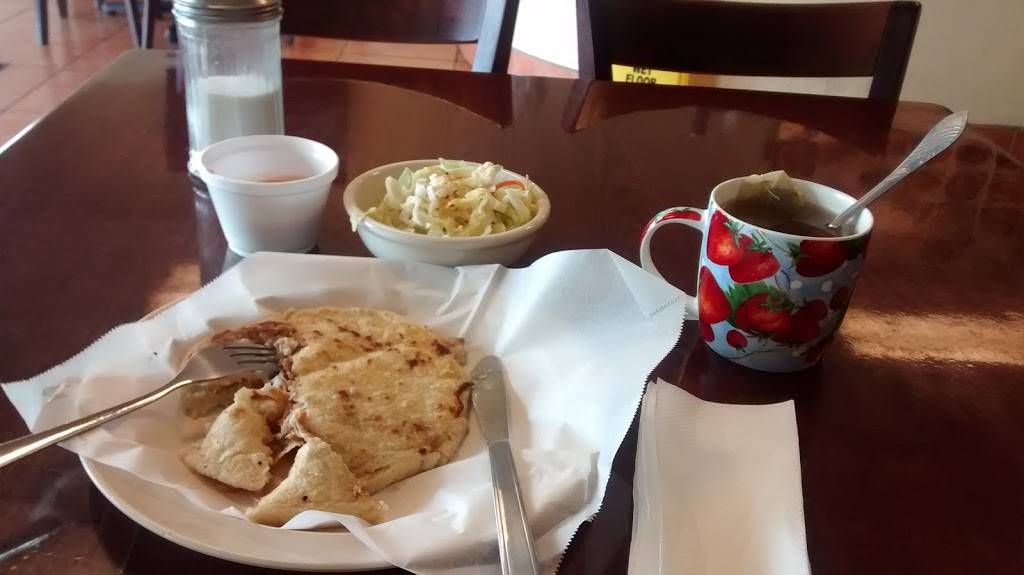 El platano macho pupuseria | restaurant | 391 Wilkerson Ave unit c, Perris, CA 92570, USA | 9514430799 OR +1 951-443-0799