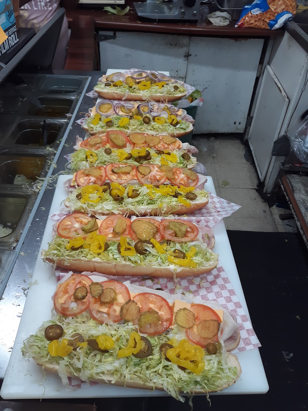 Charlies Grocery | restaurant | 2069 US-52, Scranton, SC 29591, USA | 8433899262 OR +1 843-389-9262