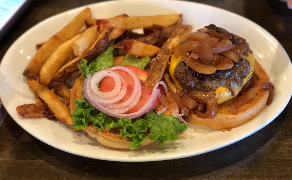 Lucys Burgers | restaurant | 1190 County Rd J #700, White Bear Lake, MN 55127, USA | 6517567788 OR +1 651-756-7788