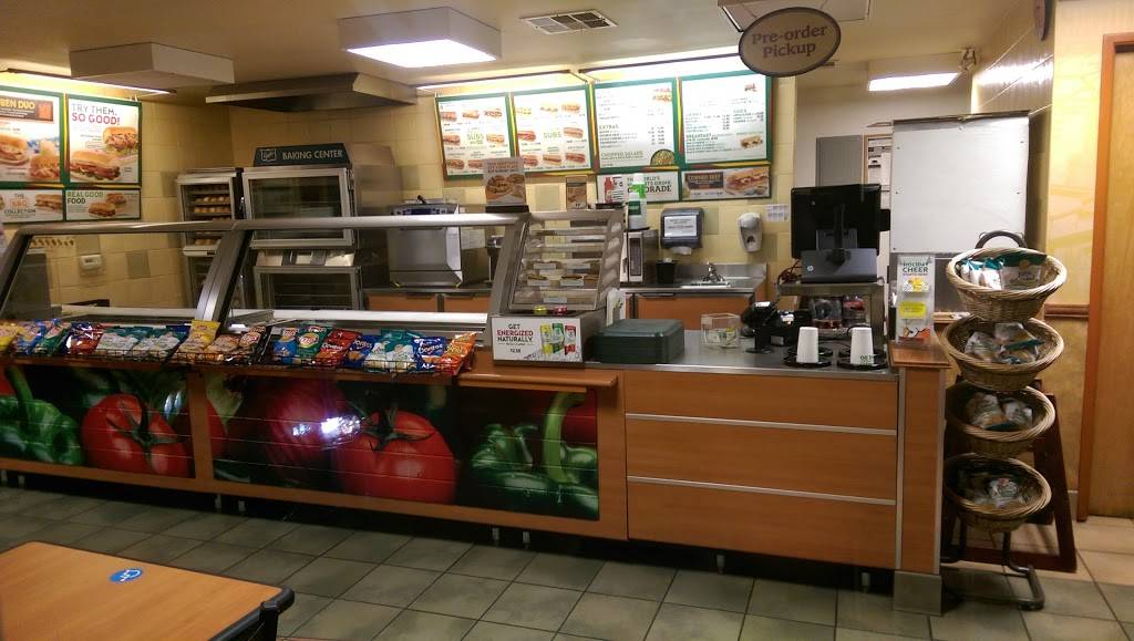 Subway | restaurant | 18141 CA-108, Jamestown, CA 95327, USA | 2099844051 OR +1 209-984-4051