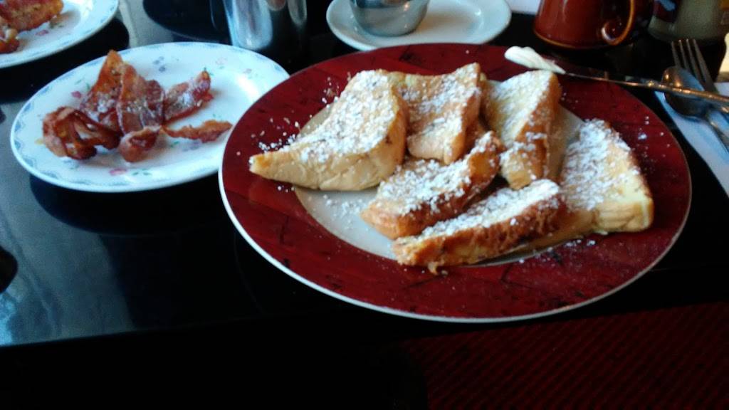 Lewies Restaurant | restaurant | 21 S Lehigh Ave, Frackville, PA 17931, USA | 5708743550 OR +1 570-874-3550