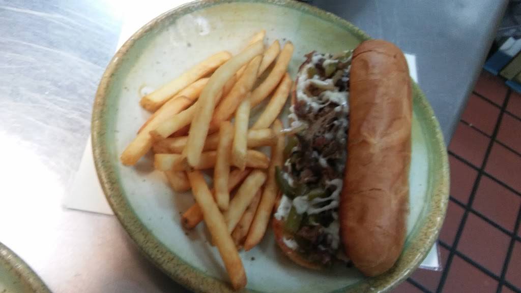 Monument Pizza Pub | restaurant | 60 N Public Square, Angola, IN 46703, USA | 2603194489 OR +1 260-319-4489