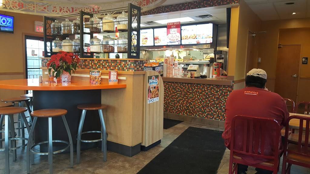 Popeyes Louisiana Kitchen | restaurant | 1616 Big Timber Rd, Elgin, IL 60123, USA | 8476220026 OR +1 847-622-0026
