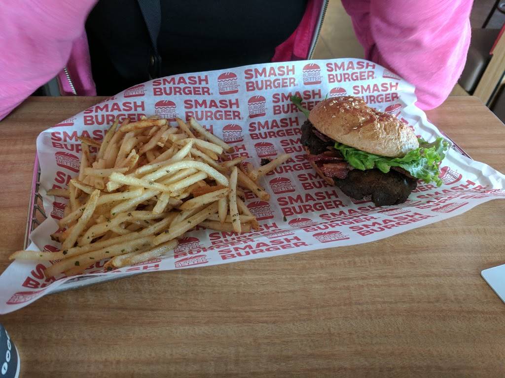 Smashburger | restaurant | 23890 E Smoky Hill Rd #240, Aurora, CO 80016, USA | 7205054606 OR +1 720-505-4606
