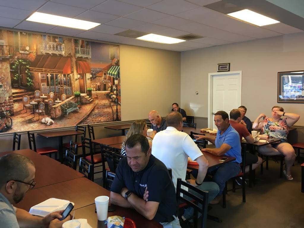 Vivola Express | restaurant | 1911 Schuetz Rd, Maryland Heights, MO 63043, USA | 3149953900 OR +1 314-995-3900