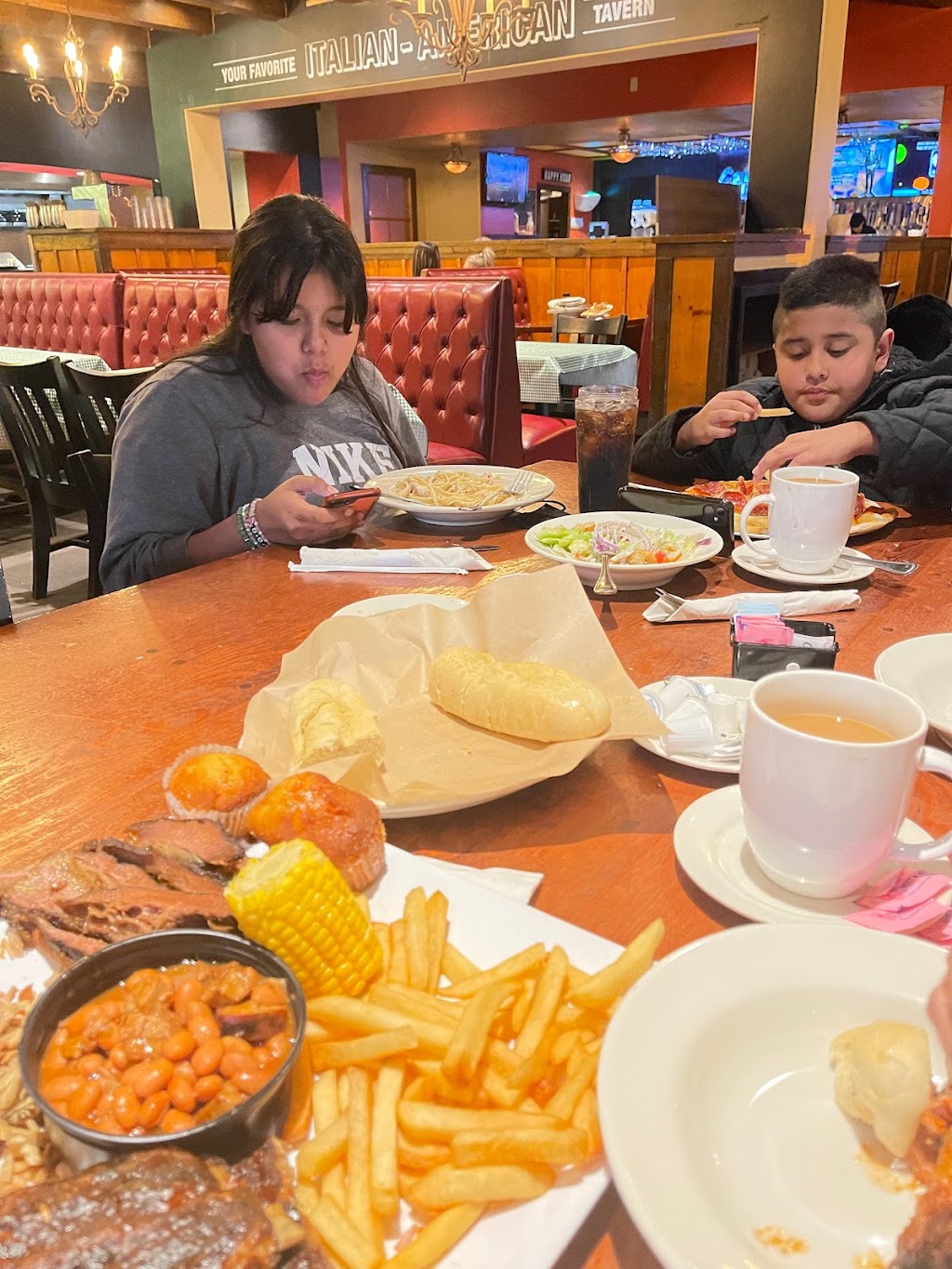 Famous Daves Bar-B-Que of America | restaurant | 2600 US-77, Brownsville, TX 78521, USA | 9565944140 OR +1 956-594-4140