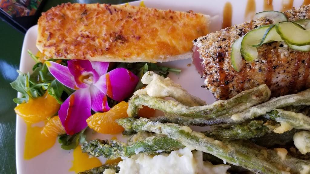 Hula Bay Club | restaurant | 5210 W Tyson Ave, Tampa, FL 33611, USA | 8138374852 OR +1 813-837-4852