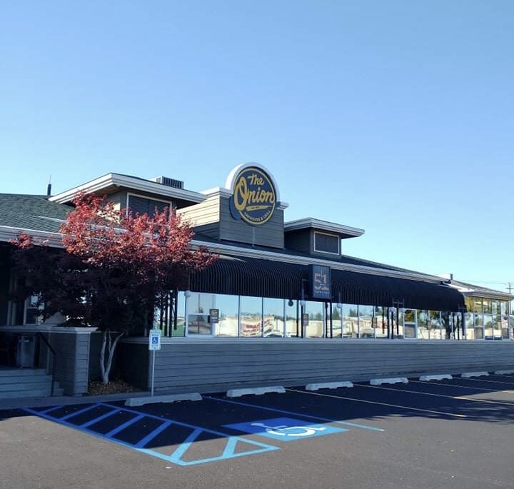 The Onion Bar & Grill North Spokane | restaurant | 7522 N Division St, Spokane, WA 99208, USA | 5094826100 OR +1 509-482-6100
