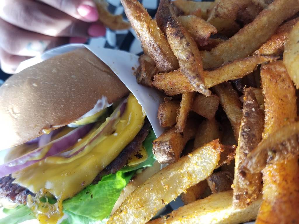 Blissful Burgers | restaurant | 3950 S Zarzamora St, San Antonio, TX 78225, USA | 2102395830 OR +1 210-239-5830