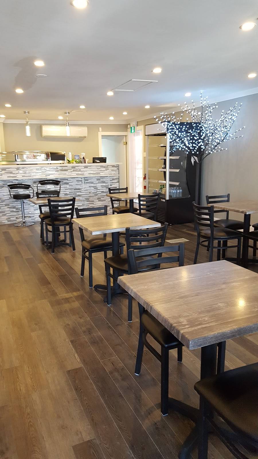 Toro Sushi Express | restaurant | 53 Boulevard Sir-Wilfrid-Laurier, Beloeil, QC J3G 4L2, Canada | 4502811953 OR +1 450-281-1953