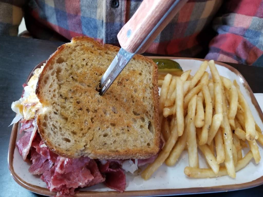 Fork n Pint | restaurant | 51 N Broadway St, Lake Orion, MI 48362, USA | 2488454476 OR +1 248-845-4476