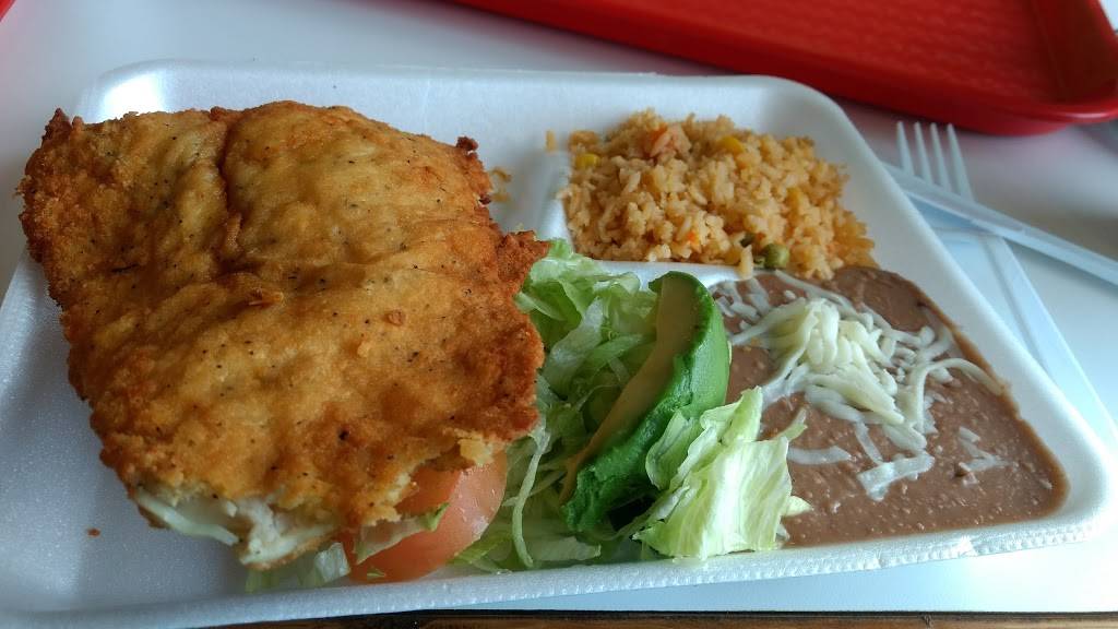 La Nueva Puntada | restaurant | 317 E Pioneer Pkwy, Grand Prairie, TX 75051, USA | 9722662332 OR +1 972-266-2332