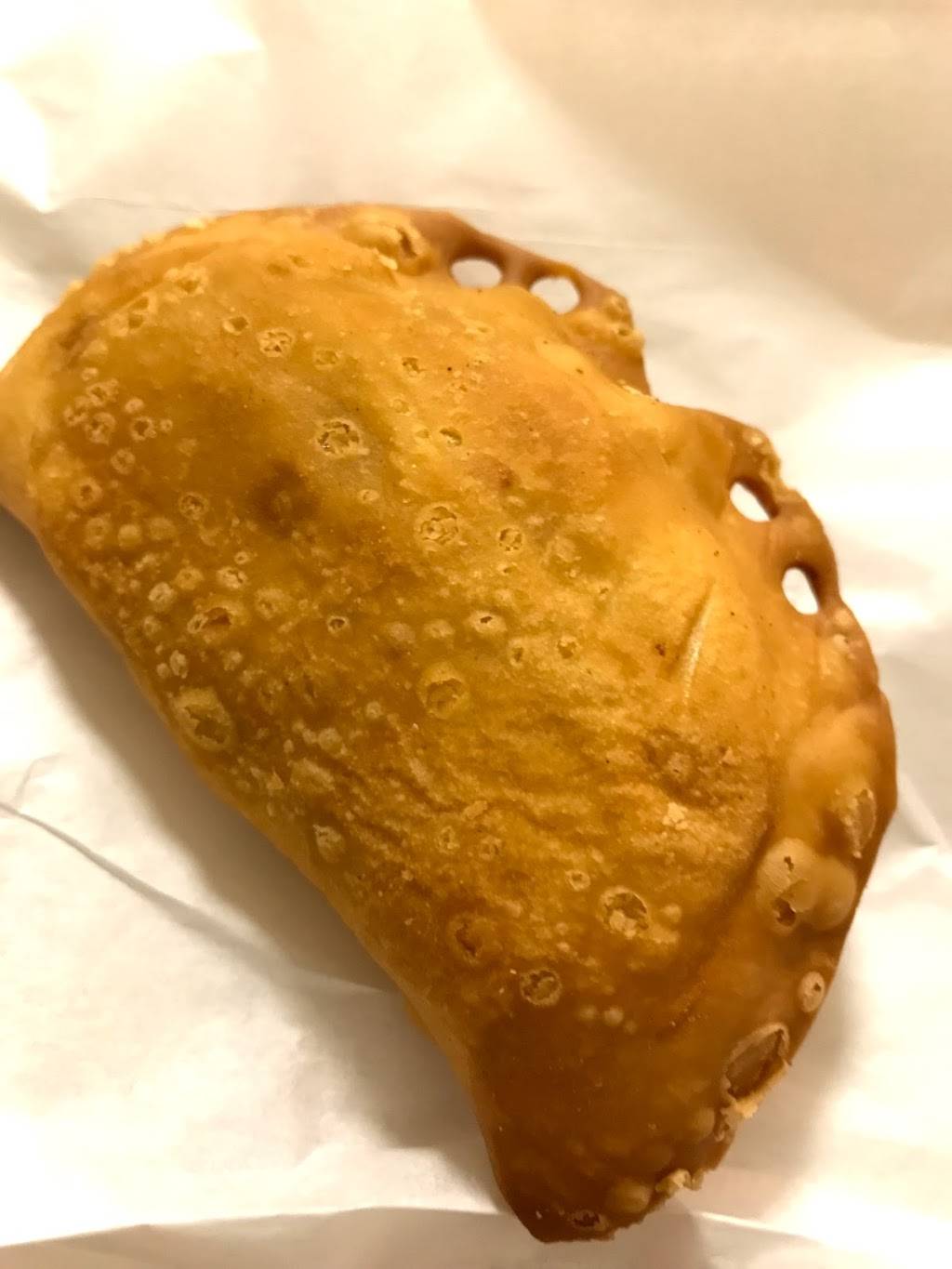 Mamas Empanadas | restaurant | 9120 59th Ave, Elmhurst, NY 11373, USA | 7184292502 OR +1 718-429-2502