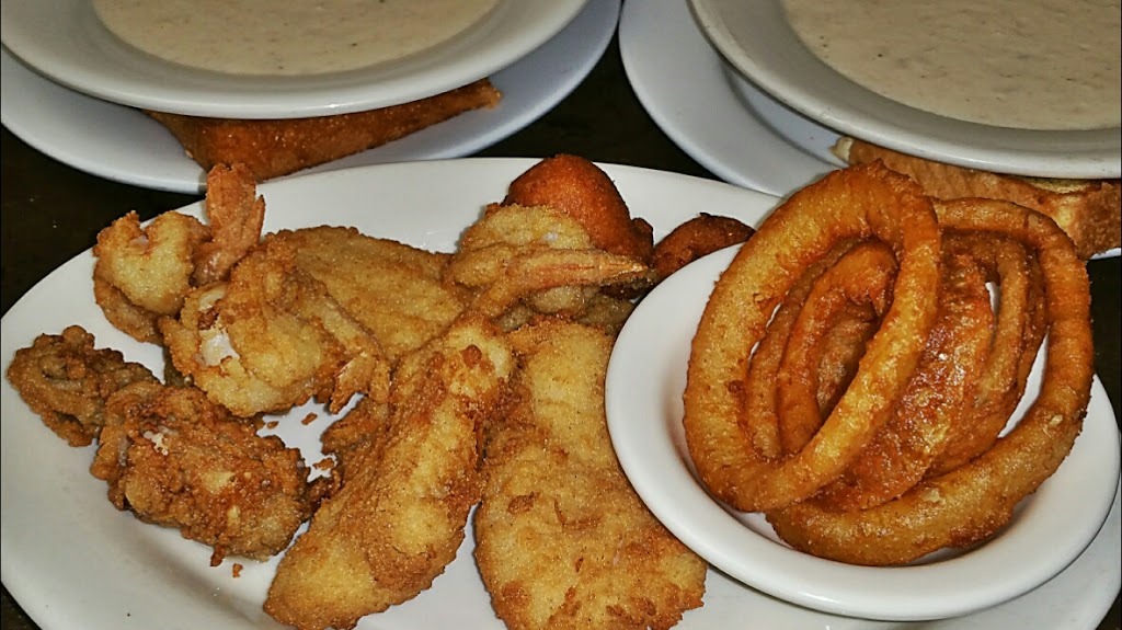 Pier 77 Seafood Restaurant | restaurant | 3016 Thomas Dr, Panama City, FL 32408, USA | 8502353080 OR +1 850-235-3080