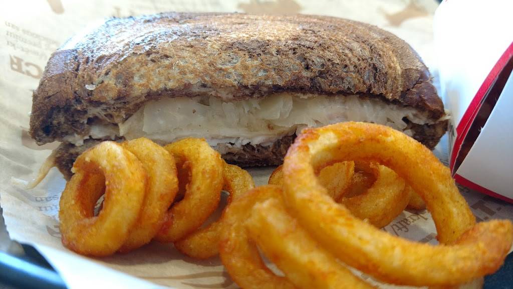 Arbys | restaurant | 2022 Edinboro Rd, Erie, PA 16509, USA | 8148645817 OR +1 814-864-5817