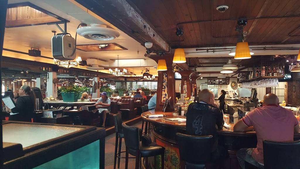 Pappadeaux Seafood Kitchen | restaurant | 4040 I-10 South, Beaumont, TX 77705, USA | 4098421339 OR +1 409-842-1339