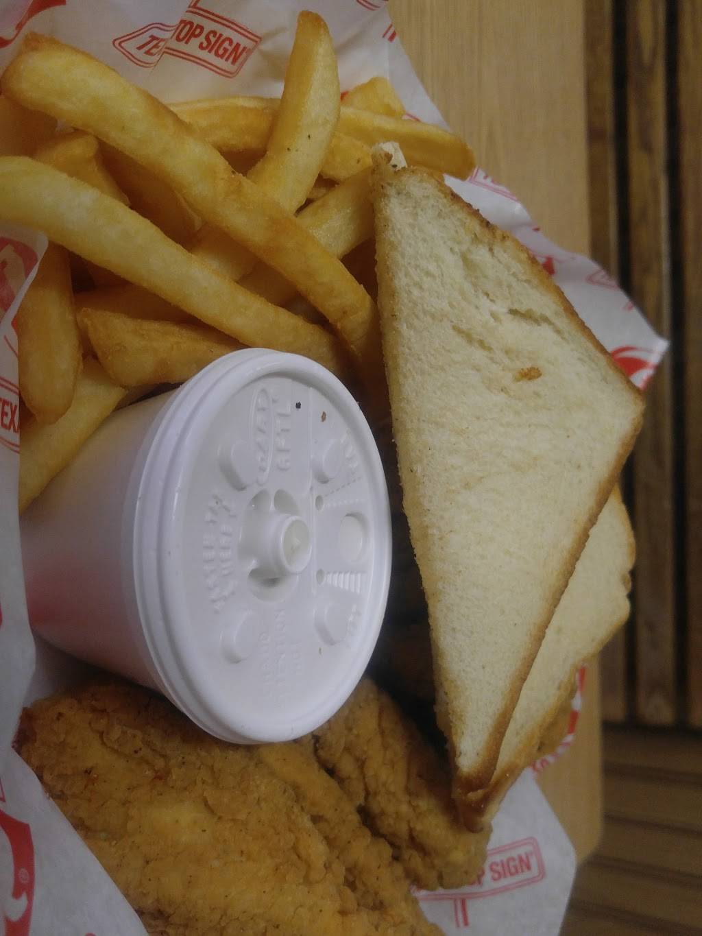 Dairy Queen Store | restaurant | 442 10th St, Hempstead, TX 77445, USA | 9798263316 OR +1 979-826-3316