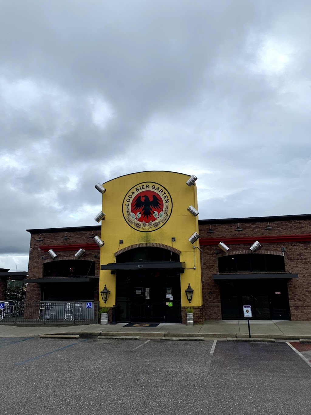 LoDa Bier Garten | restaurant | 7899 Cottage Hill Rd, Mobile, AL 36695, USA | 2512773355 OR +1 251-277-3355
