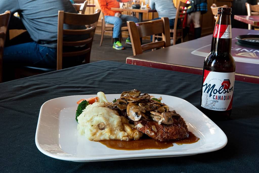 Wickies Pub And Restaurant | restaurant | 274 Burton Ave, Barrie, ON L4N 4C7, Canada | 7057250630 OR +1 705-725-0630