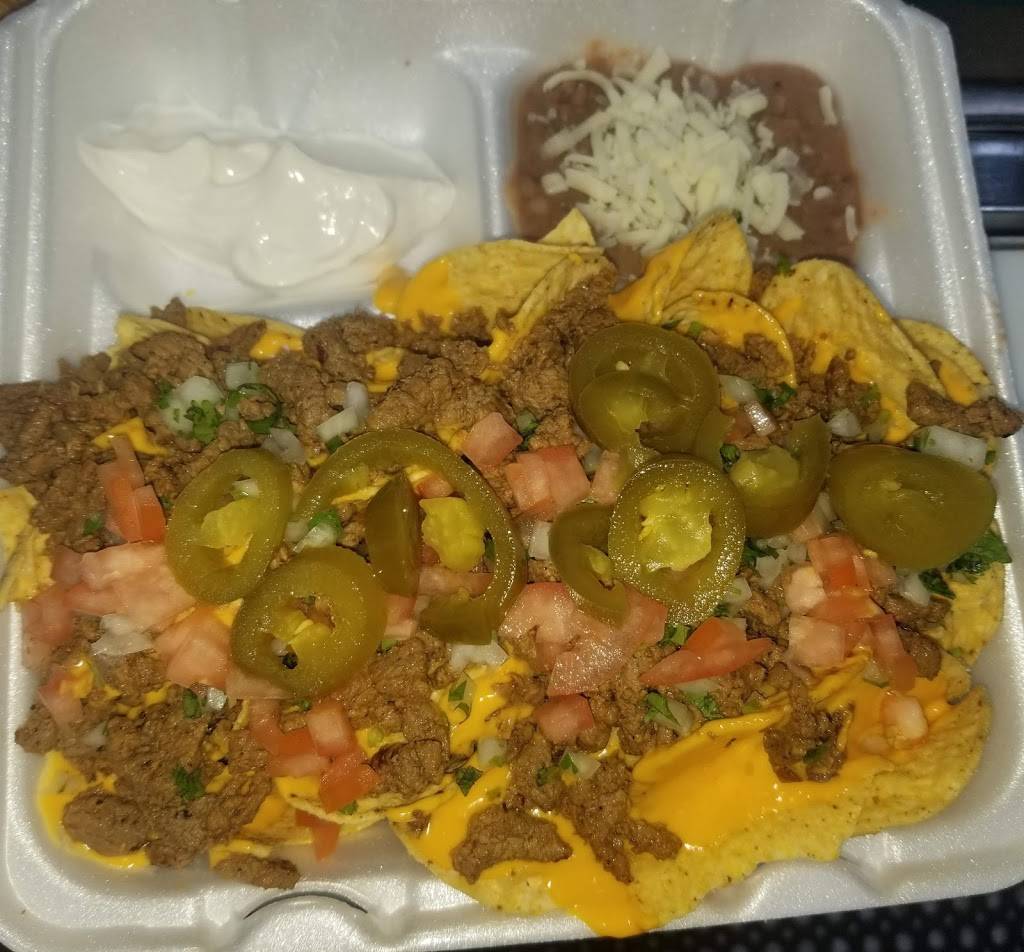 Santos El Rey del taco truck | restaurant | Winnetka Ave &, Vanowen St, Winnetka, CA 91306, USA | 8189436994 OR +1 818-943-6994