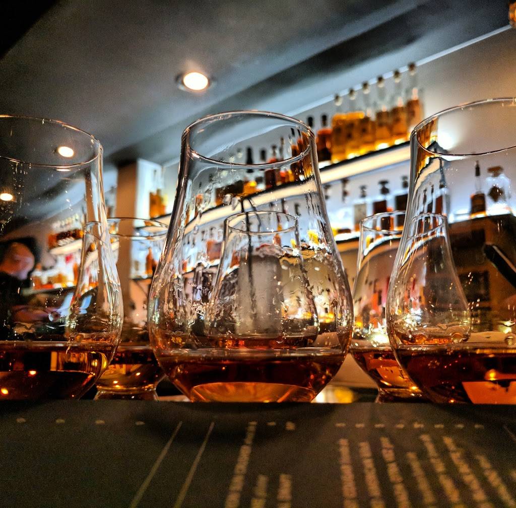 SOHO Chicken + Whiskey | restaurant | 1889 W 25th St, Cleveland, OH 44113, USA | 2162989090 OR +1 216-298-9090