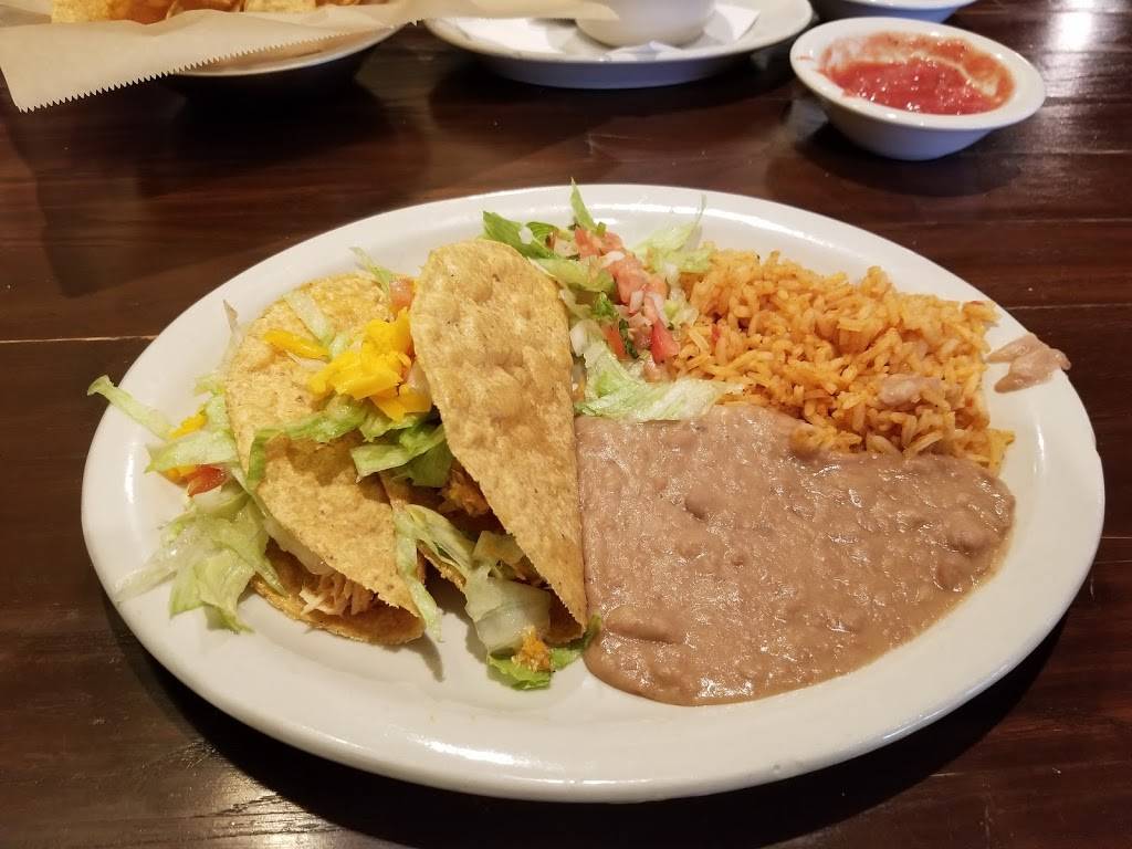 El Vecino Tex Mex | restaurant | 718 N Buckner Blvd, Dallas, TX 75218, USA | 4698026060 OR +1 469-802-6060