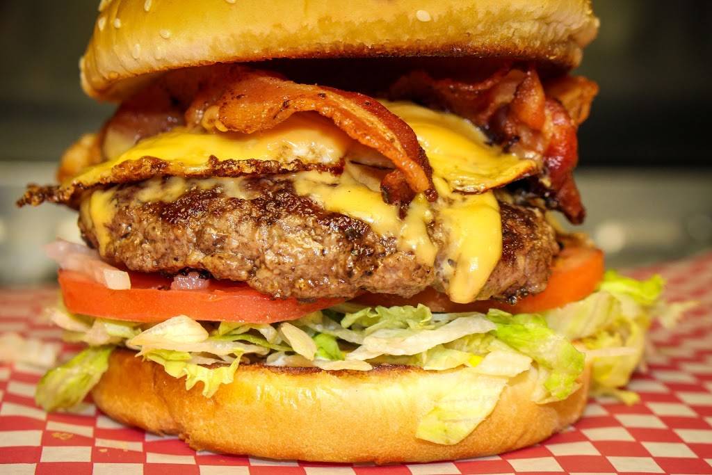 Carytown Burgers & Fries | restaurant | 3449 W Cary St, Richmond, VA 23221, USA | 8043585225 OR +1 804-358-5225