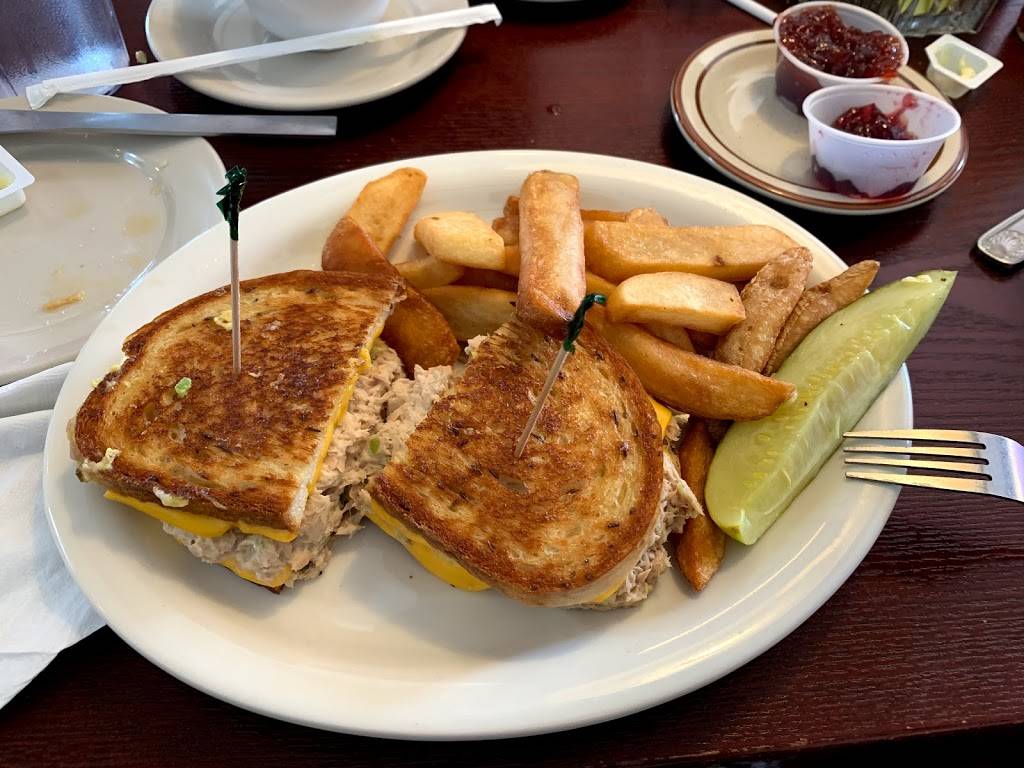 Steves Famous Diner | restaurant | 2011 N Atlantic Ave, Daytona Beach, FL 32118, USA | 3862527340 OR +1 386-252-7340