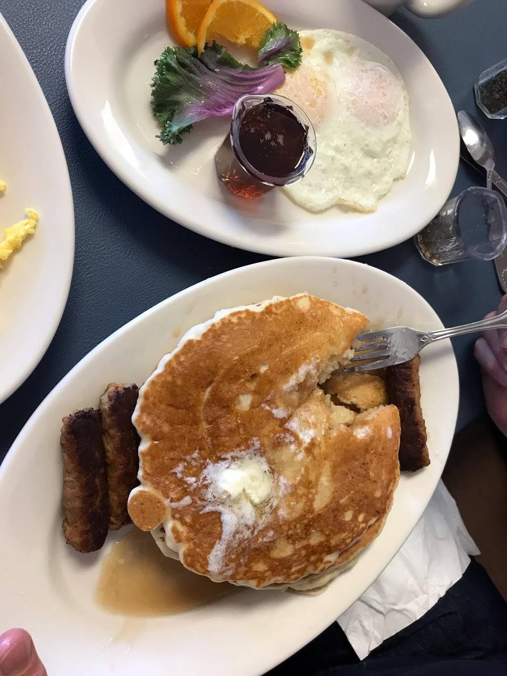 Mama Ks Cafe | restaurant | 733 N Ben Maddox Way, Visalia, CA 93292, USA | 5598025888 OR +1 559-802-5888