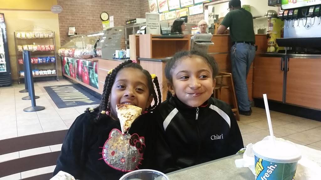 Subway Restaurants | restaurant | 281 Shrewsbury St, Worcester, MA 01604, USA | 5087561968 OR +1 508-756-1968