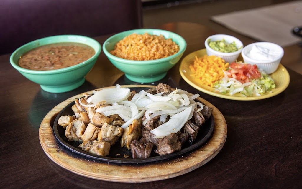 Las Palapas - NW Military | restaurant | 4083 N Loop 1604 W, San Antonio, TX 78257, USA | 2109770038 OR +1 210-977-0038