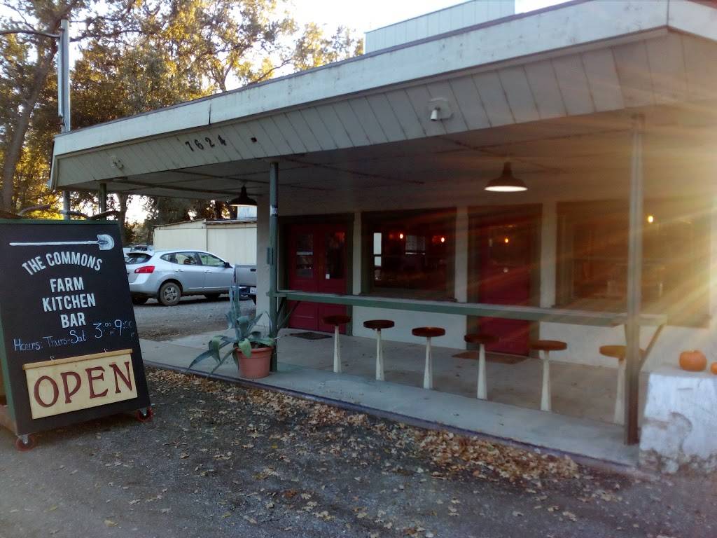 The Commons Farm Kitchen & Bar | restaurant | 7624 CA-16, Guinda, CA 95637, USA | 5307960758 OR +1 530-796-0758