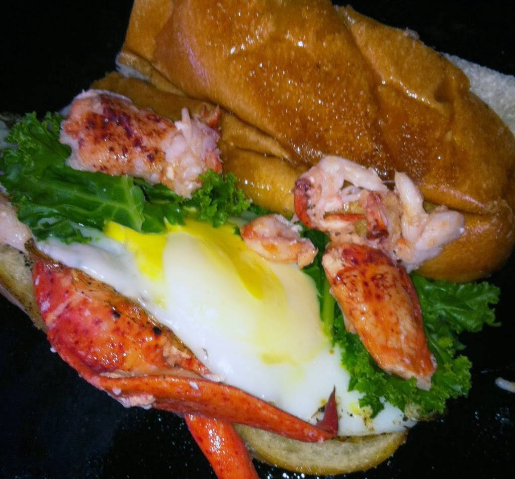 Surf & Turf Cafe | restaurant | 101 N Franklin St, Tampa, FL 33602, USA | 8132213354 OR +1 813-221-3354