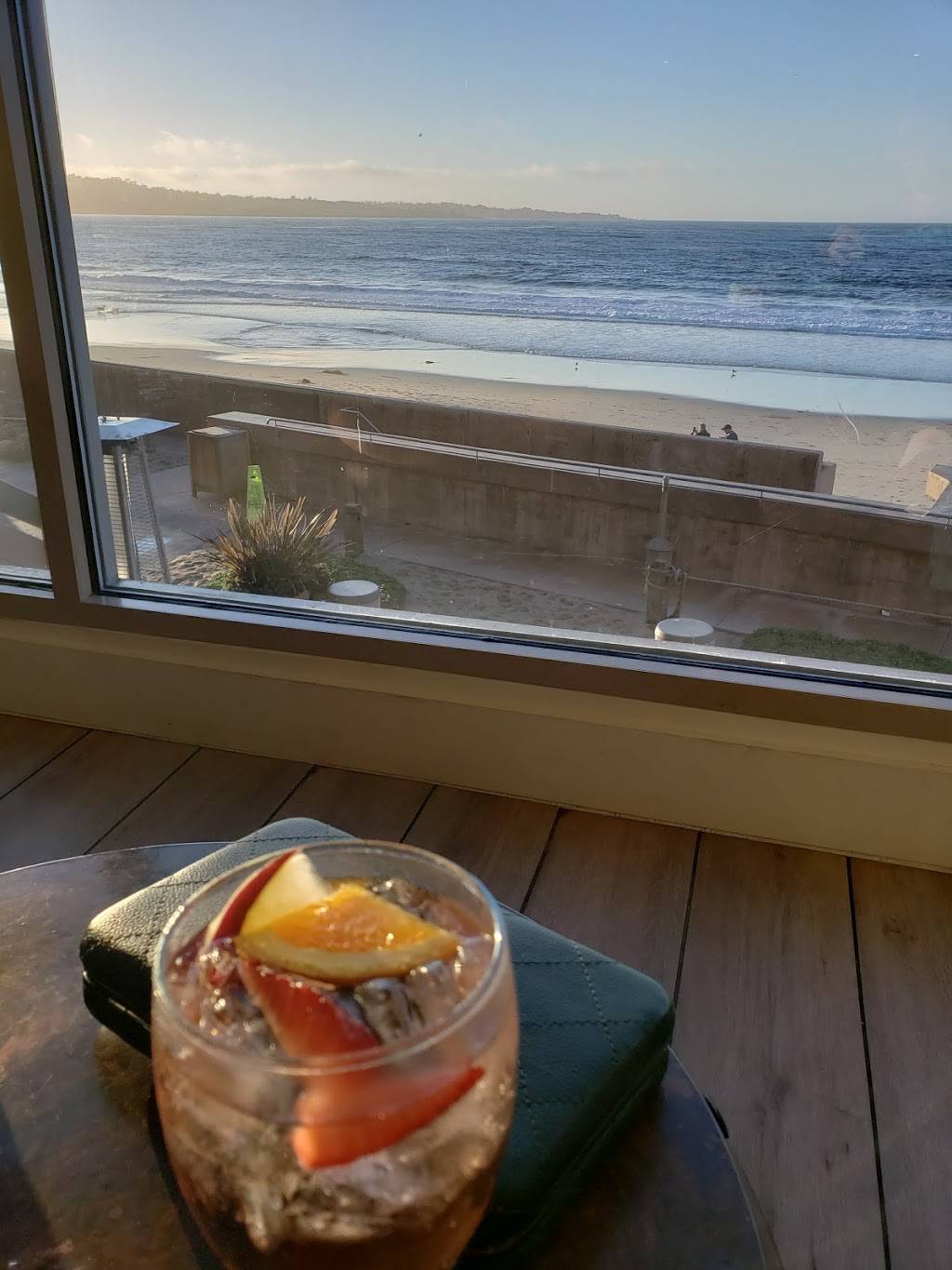 Vizcaino Waterfront Food + Drink | cafe | 2600 Sand Dunes Dr, Monterey, CA 93940, USA | 8318994544 OR +1 831-899-4544