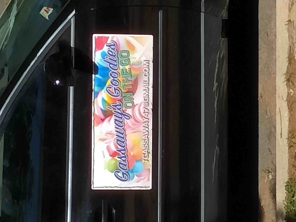 Gassaway Goodies On The Go | meal takeaway | Minnesota Ave SE, Washington, DC 20019, USA | 2022476677 OR +1 202-247-6677