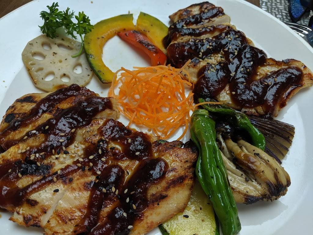 Sozo Sushi Lounge | restaurant | 1700 Post Oak Blvd #250, Houston, TX 77056, USA | 8326590613 OR +1 832-659-0613