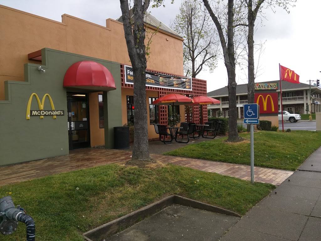 McDonalds | cafe | 1869 Camden Ave, San Jose, CA 95124, USA | 4087233322 OR +1 408-723-3322