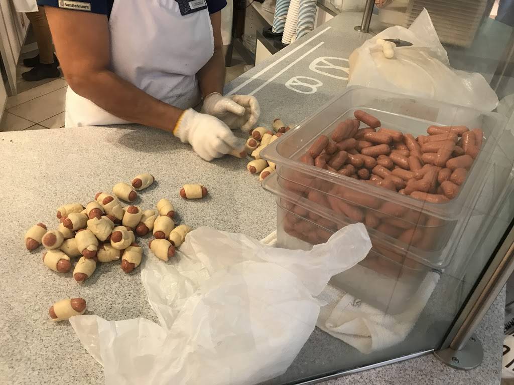 Auntie Annes | restaurant | 7535 N Kendall Dr Space K133, Miami, FL 33156, USA | 7862682212 OR +1 786-268-2212