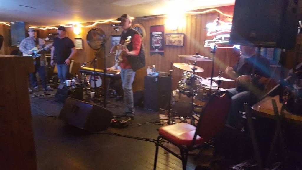 J Michaels Restaurant | restaurant | 636 Poole St, Hartsville, SC 29550, USA | 8433834272 OR +1 843-383-4272