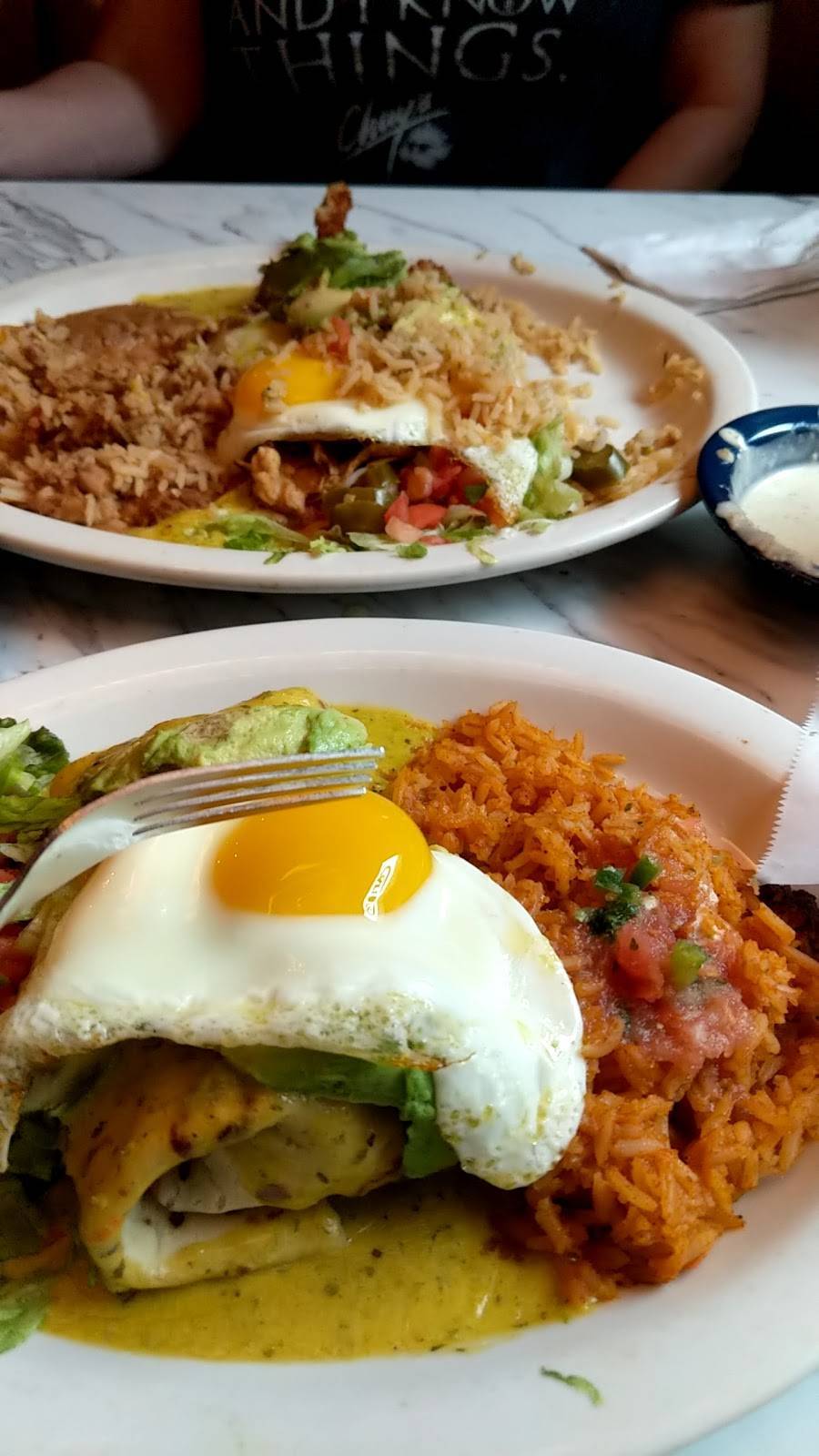 Chuys | restaurant | 2320 N Interstate Hwy 35, Round Rock, TX 78681, USA | 5122552211 OR +1 512-255-2211