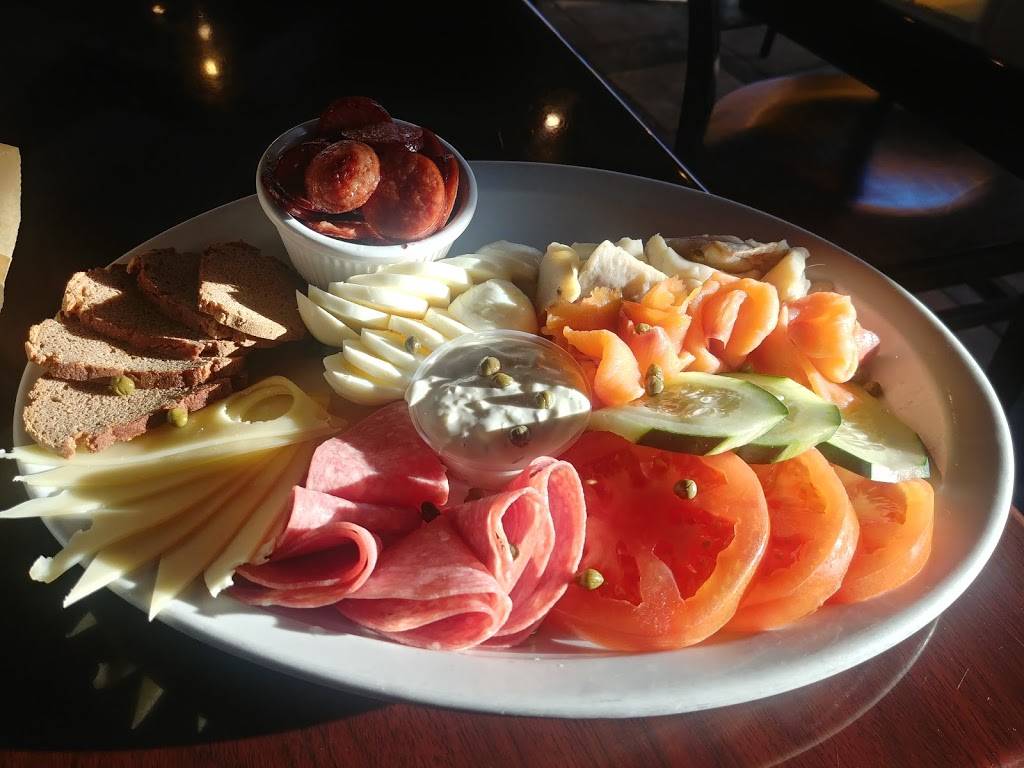 Finnish Bistro Coffee & Cafe | meal takeaway | 2264 Como Ave, St Paul, MN 55108, USA | 6516459181 OR +1 651-645-9181