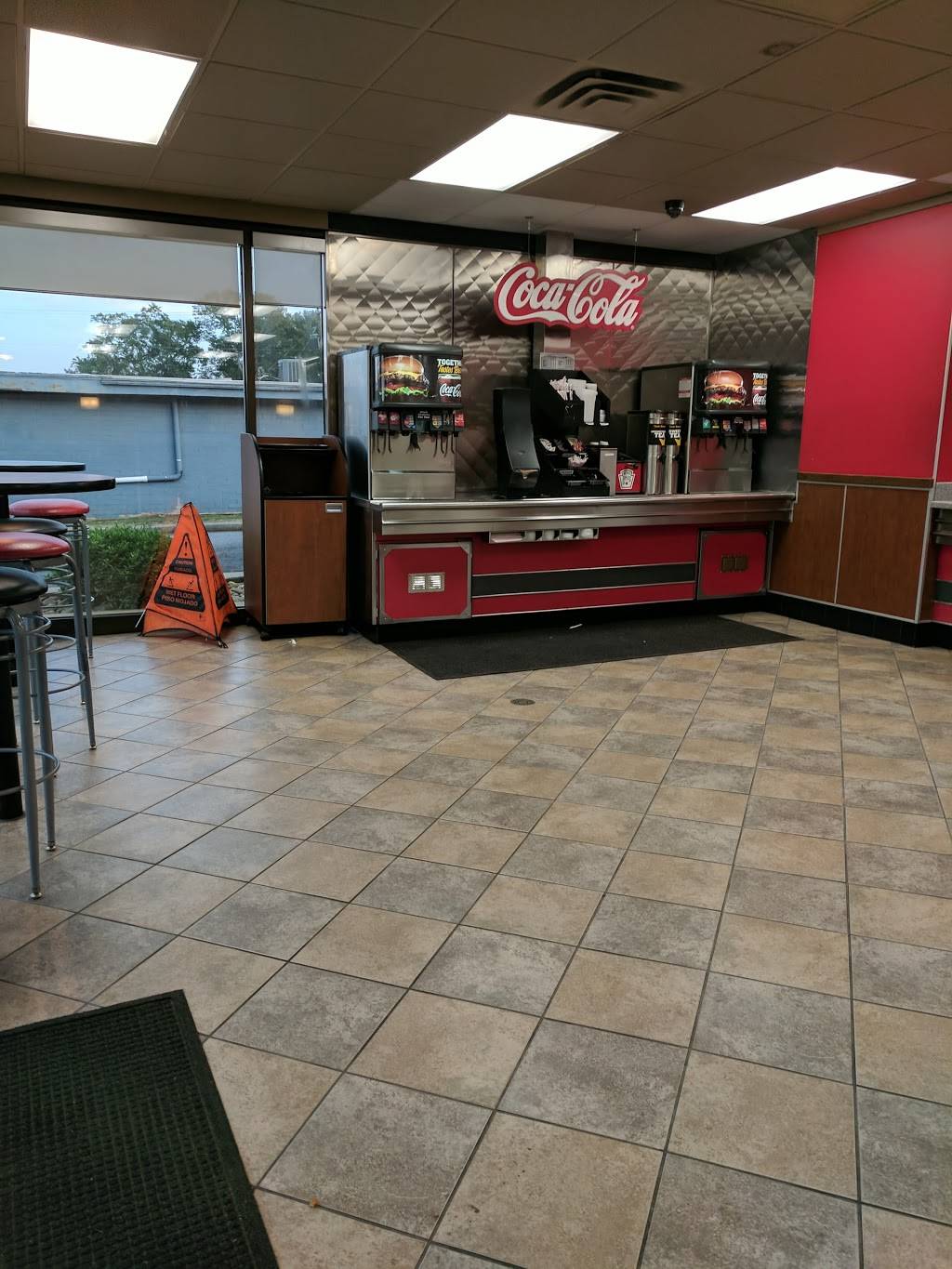 Hardees | restaurant | 904 E Main St, Westminster, SC 29693, USA | 8646476937 OR +1 864-647-6937