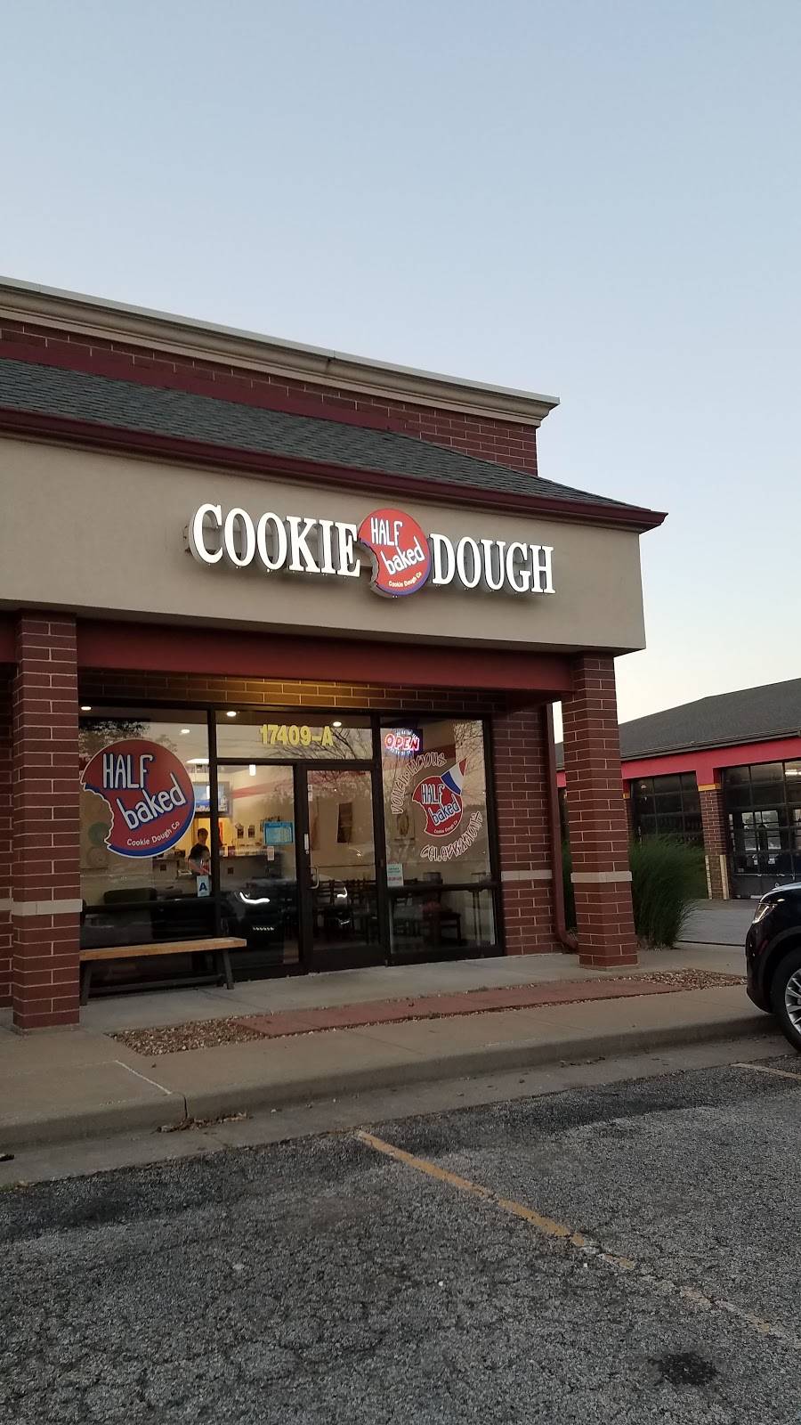 HB Cookie Dough Company | bakery | 17409 Chesterfield Airport Rd suite a, Chesterfield, MO 63005, USA | 6363457554 OR +1 636-345-7554