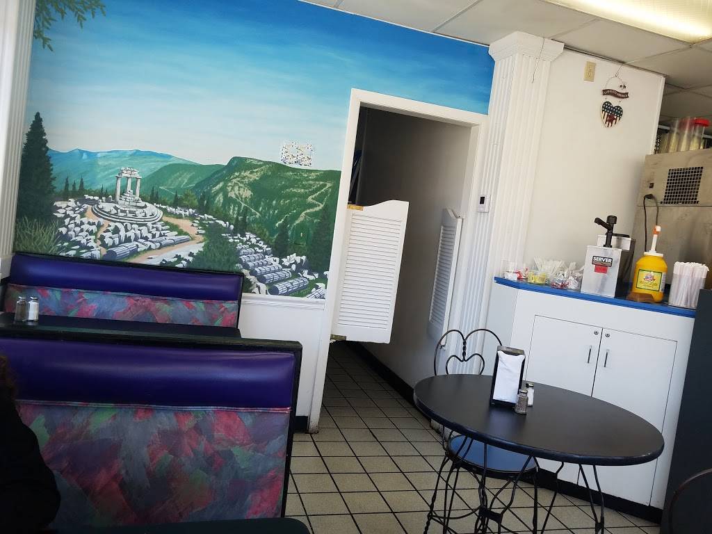 Gyros Stand | restaurant | 1110 E Oklahoma Ave, Milwaukee, WI 53207, USA | 4147471103 OR +1 414-747-1103