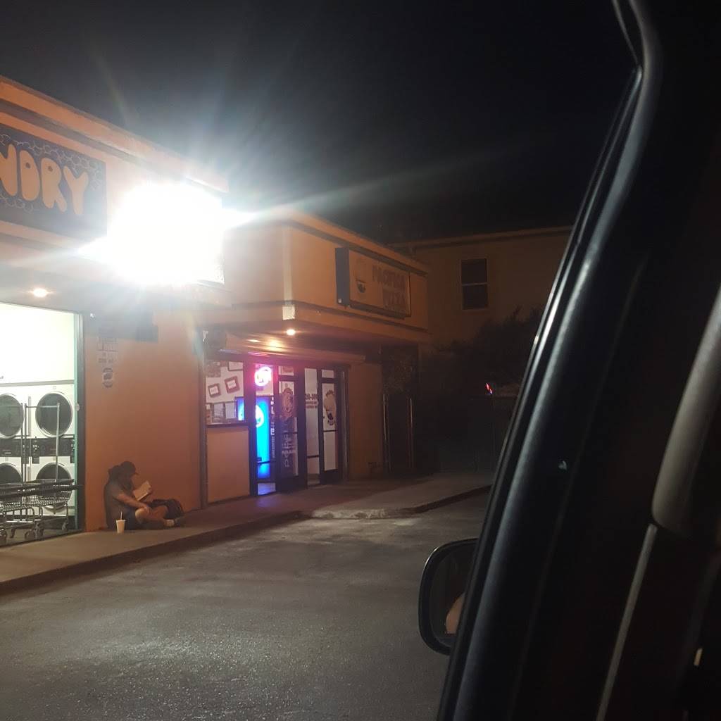 Pacifica Pizza | restaurant | 444 E Olive Ave, Fresno, CA 93728, USA | 5592683494 OR +1 559-268-3494