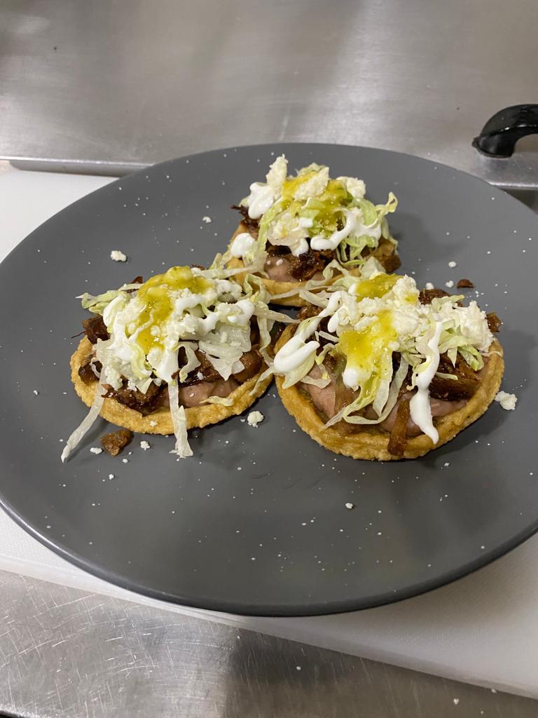 The Random Plate | restaurant | 61 Mid Town Cir, Honaker, VA 24260, USA | 2765823955 OR +1 276-582-3955