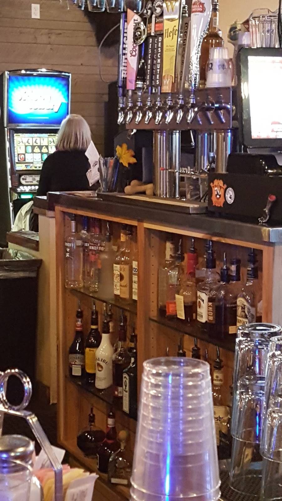 The Wild Hare Saloon & Cafe | restaurant | 1656 S Beavercreek Rd, Oregon City, OR 97045, USA | 5033037963 OR +1 503-303-7963