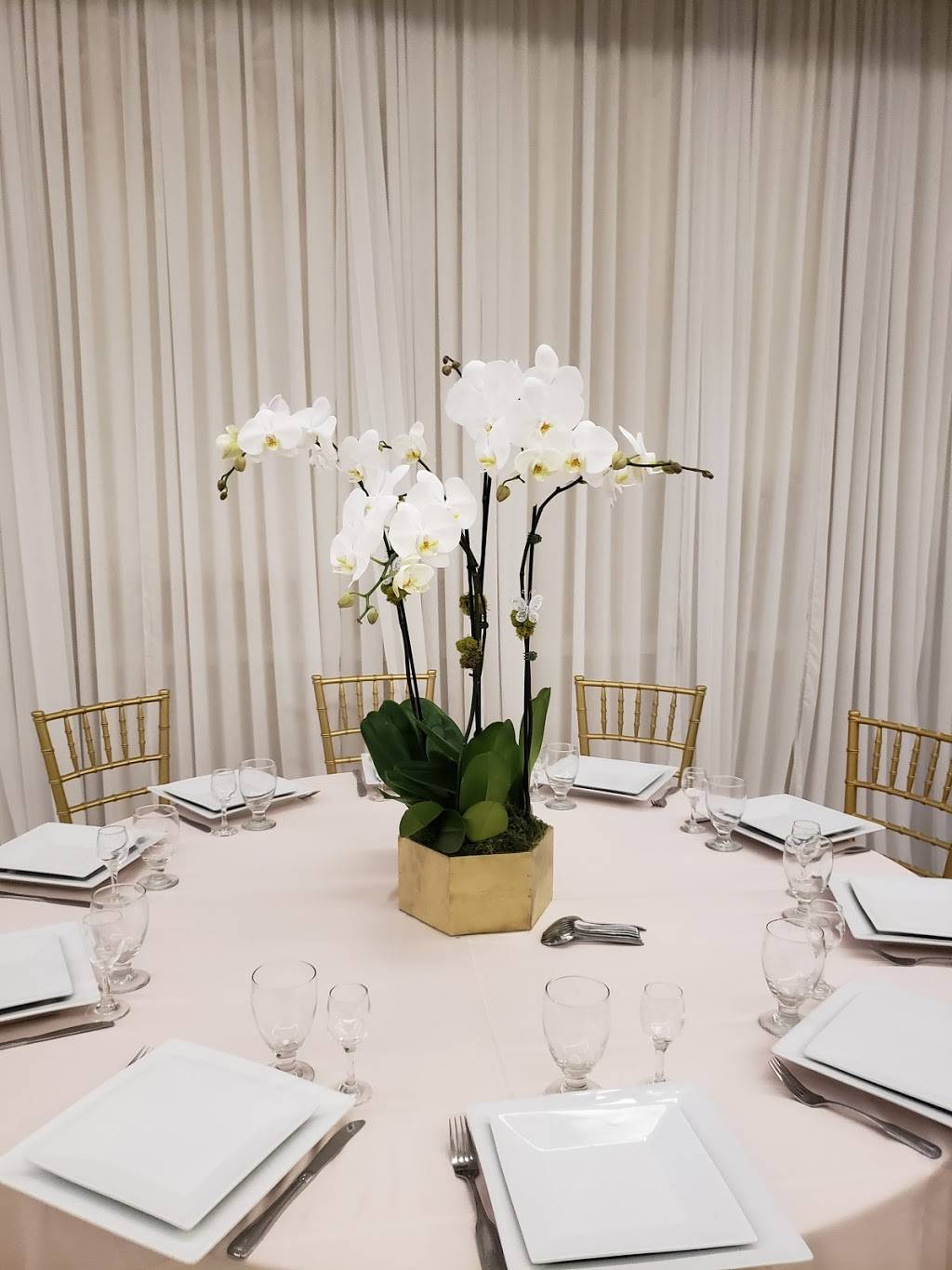 La Boheme Banquet Hall & Restaurant | restaurant | 1321 E Colorado St, Glendale, CA 91205, USA | 8182471772 OR +1 818-247-1772